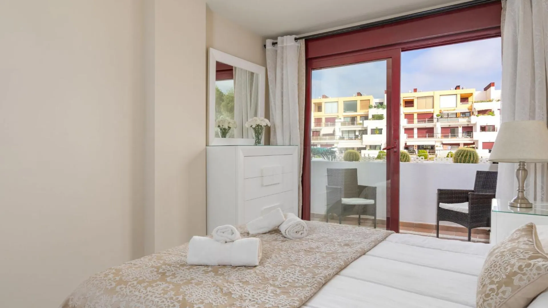 Apartment Parque Botanico Lake Views By Interhome Benahavís Spanien