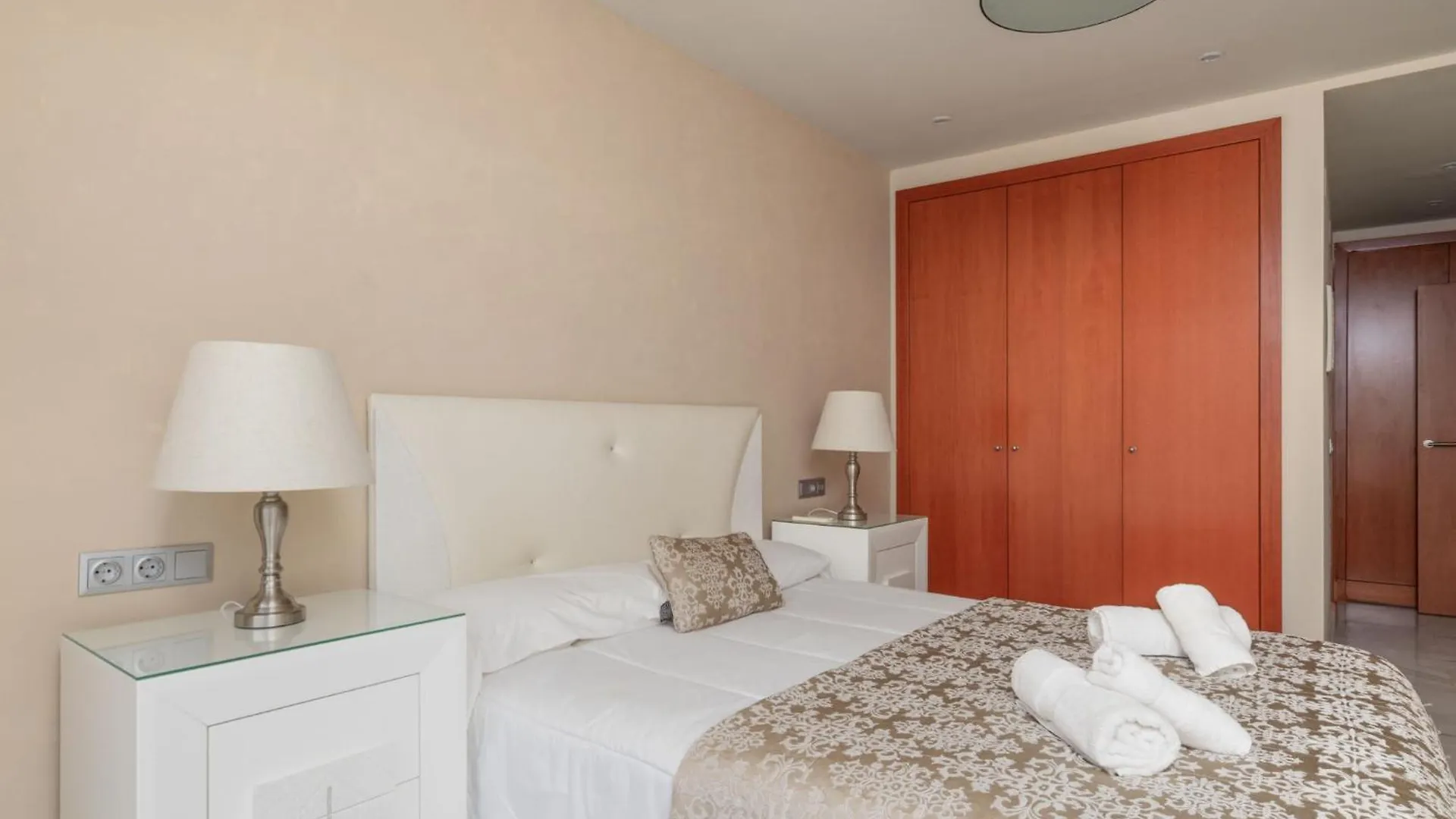 Apartment Parque Botanico Lake Views By Interhome Benahavís